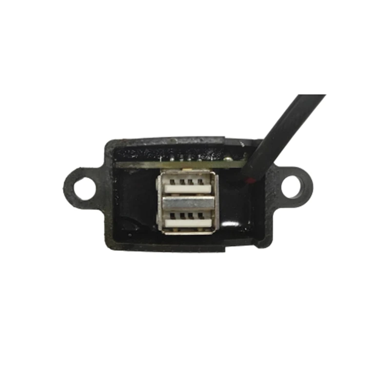În modulul USB al vehiculului